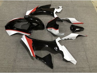 Gloss Red Black and White 15-19 Yamaha R1 Fairings