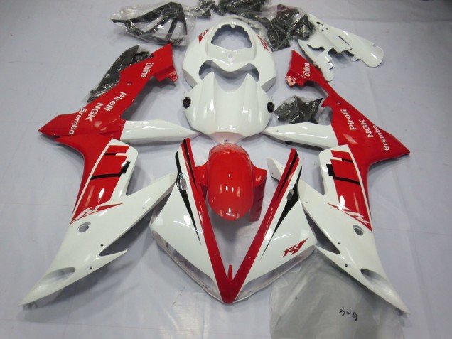 White and Red Design 04-06 Yamaha R1 Fairings